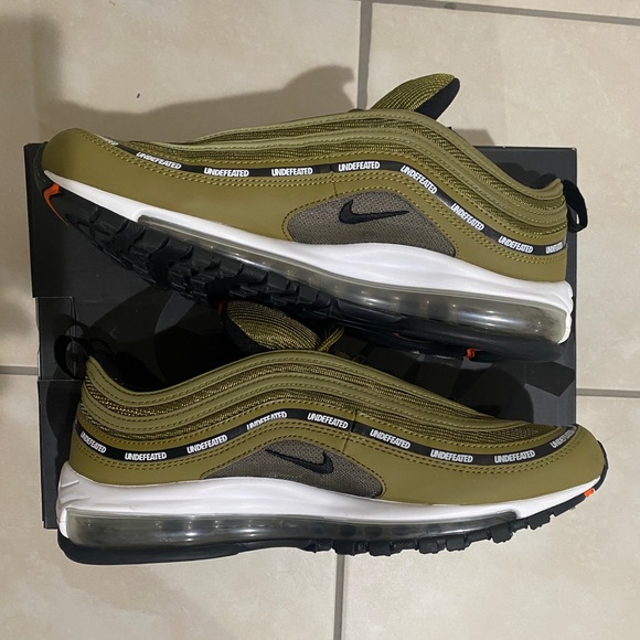 Air Max 97 Undefeated - Picture 2 of 6